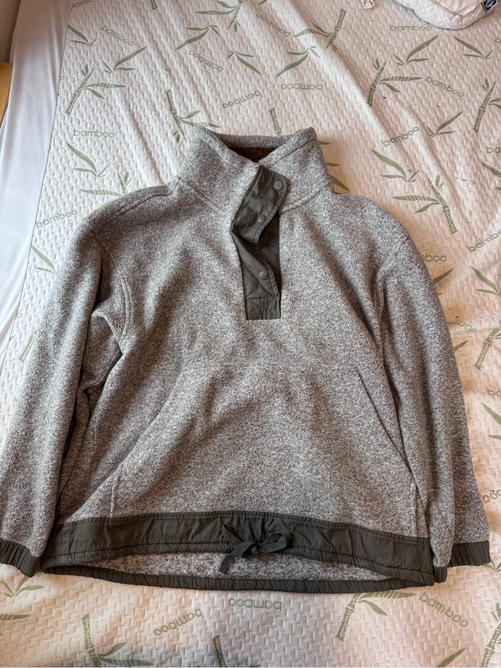 REI Heather Gray Fleece Pullover with Olive Trim